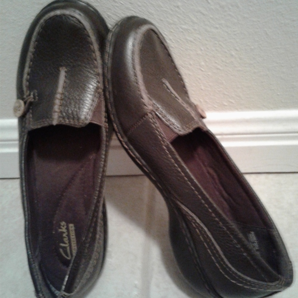 CLARKS LOAFERS
